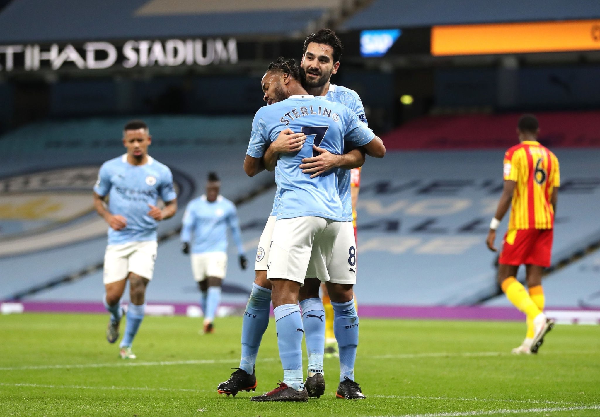 压力也在不 压力也在不